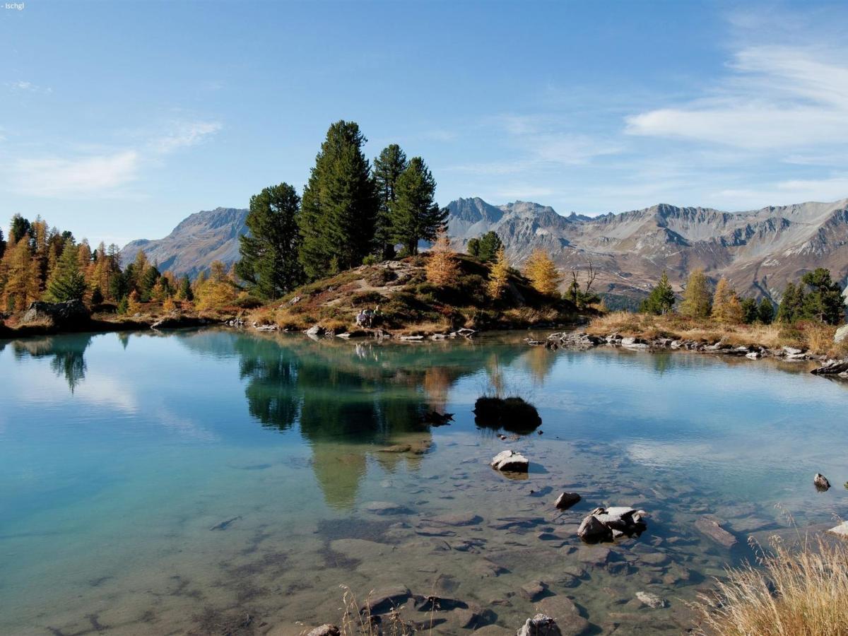 Land On The Kppl Mountain Chains Капл Екстериор снимка